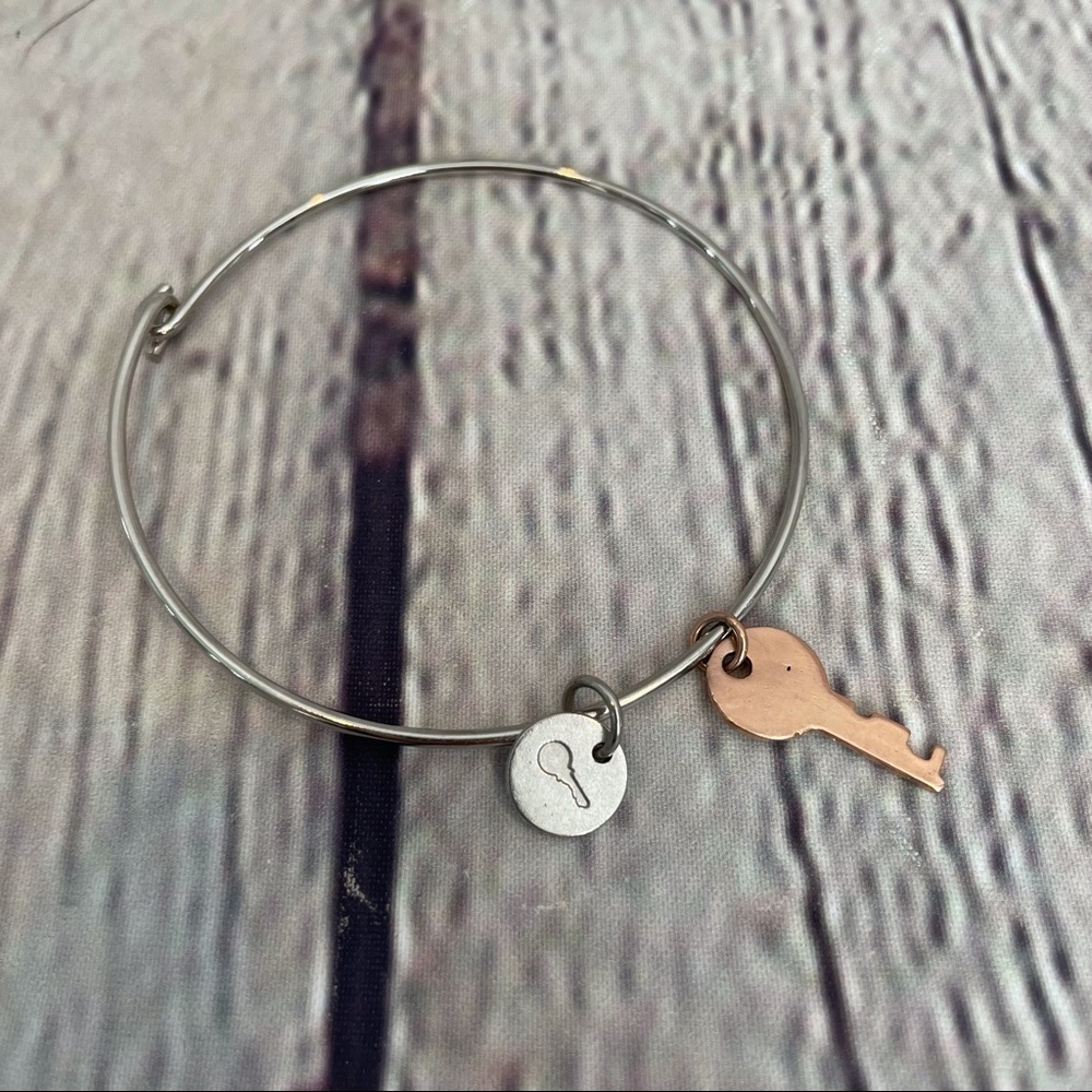 The Giving Keys Silver Bracelet with Rose Gold Key